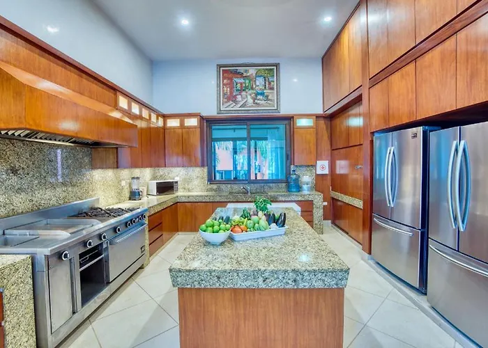 Mansion In Soliman Bay